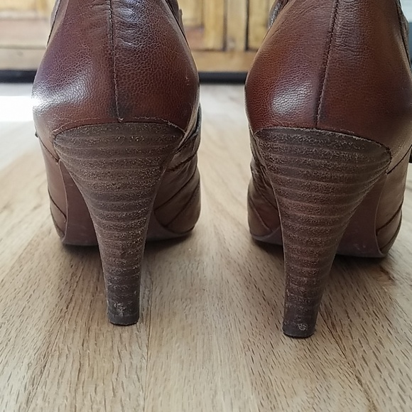 Leather ankle boots - Picture 5 of 7